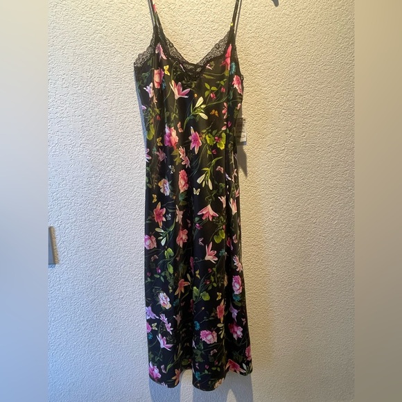 N.C. International Concepts
Women's Lace-Trim Nightgown, COLOR: Amelia Blooms XS - Picture 3 of 5